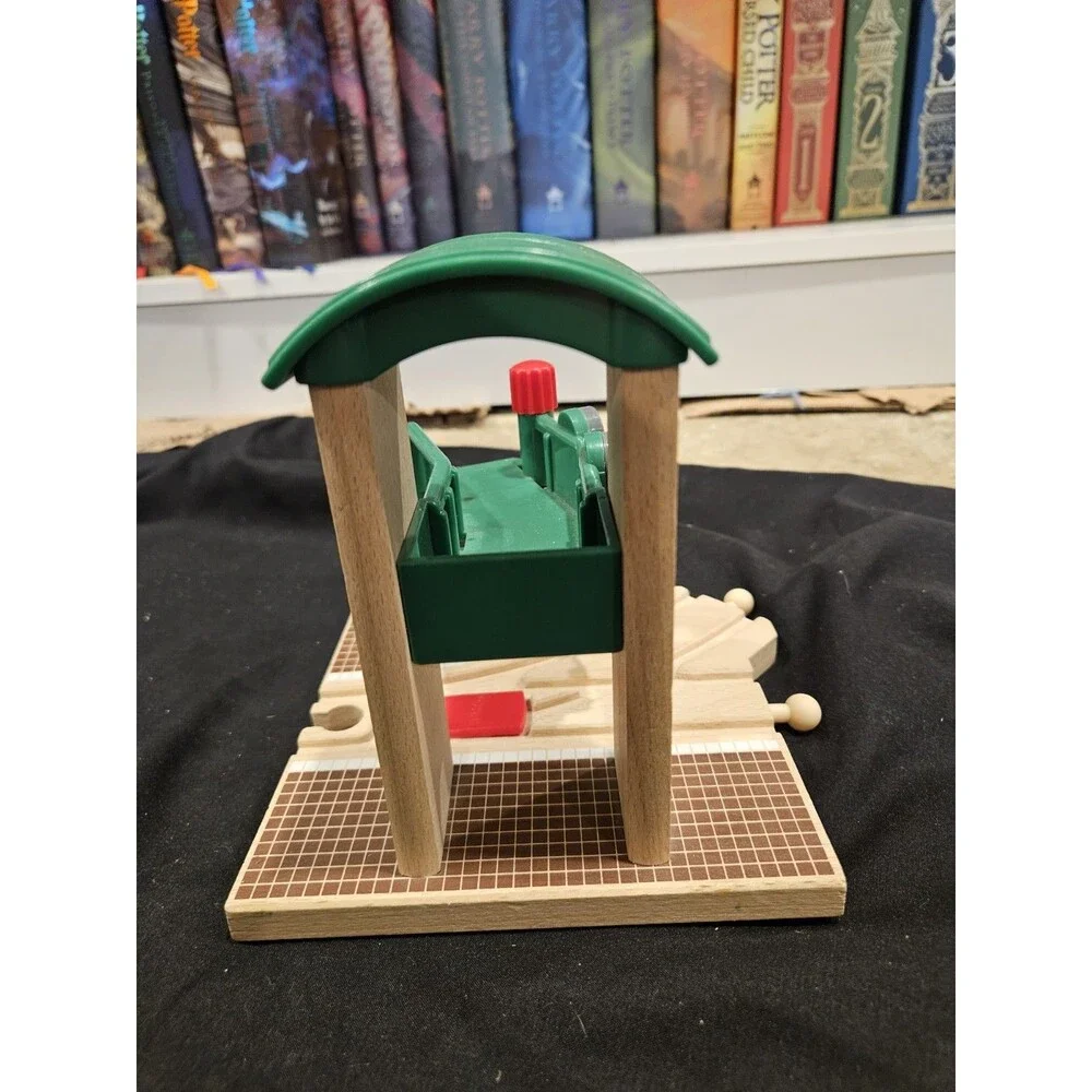 BRIO - 33674 Signal Station